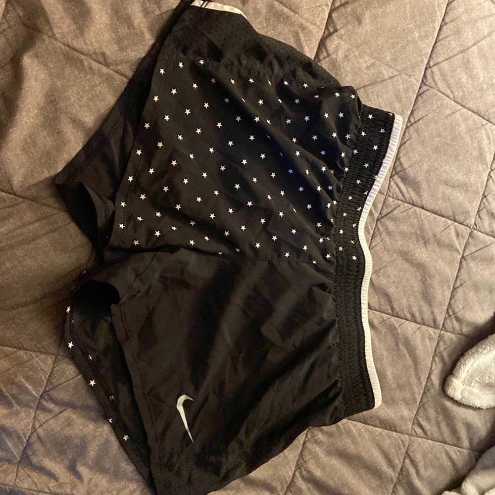 nike women’s small